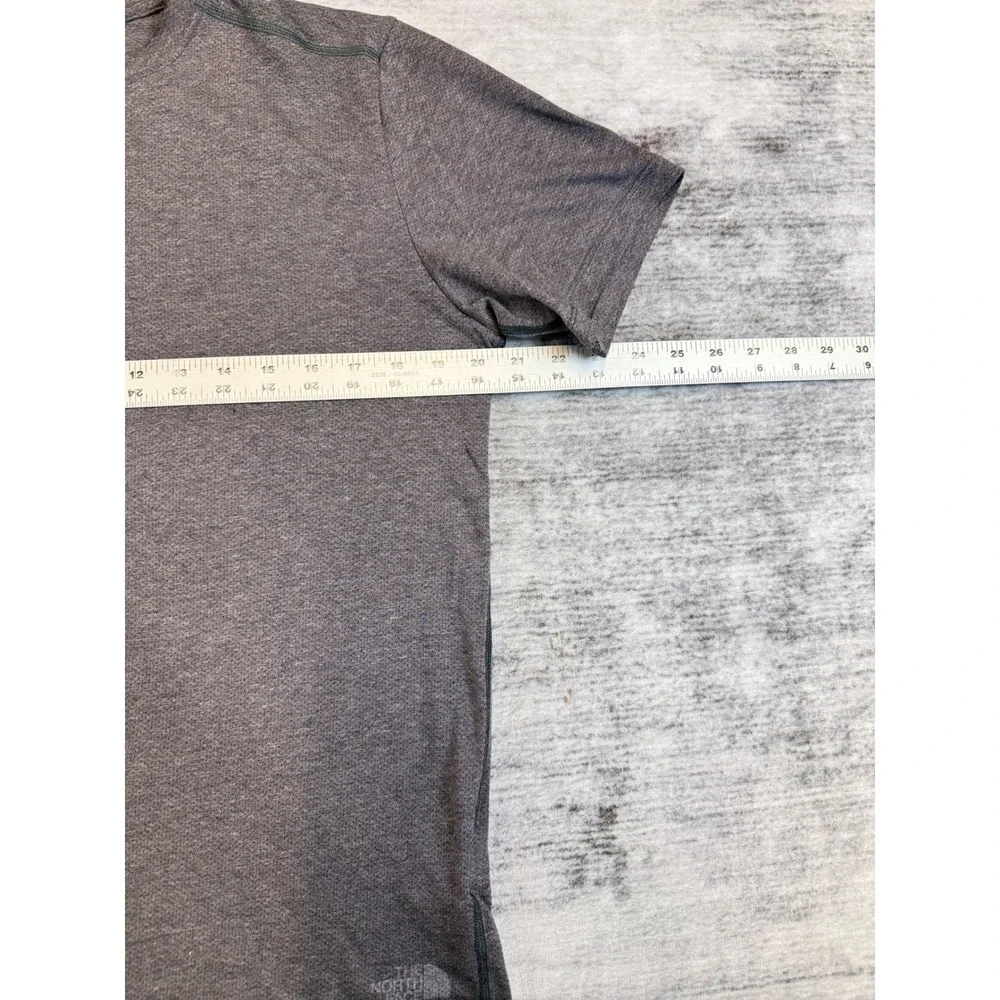 The North Face Mens FlashDry‎ Short Sleeve Training Shirt Heather Gray Medium